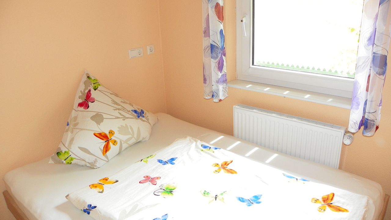 Zimmer für 2 Kinder bis 15 / oder 3.Person  (Nr.4) Zimmer für 2 Kinder bis 15 / oder 3.Person  (Nr.4)